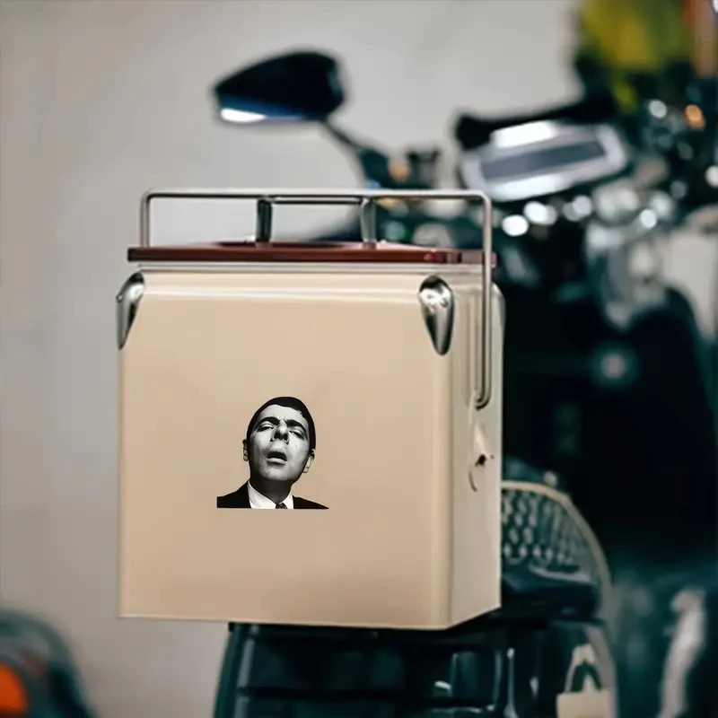 ملصق كوميدي عاكس للضوء من Mr. Bean - ملصق PVC مبتكر للسيارة والدراجات النارية والخوذة | أسود وذهبي، ذاتي اللصق، #3