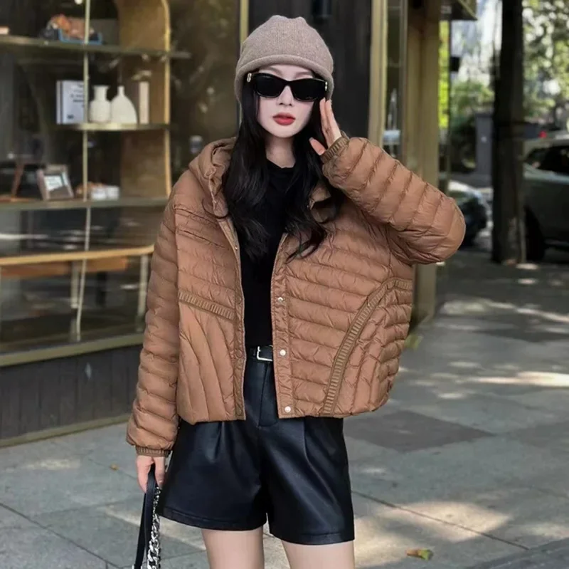 

2025 Winter Women's Down Jacket Commuter Hooded Loose Fashion White Duck Down Lightweight Jacket