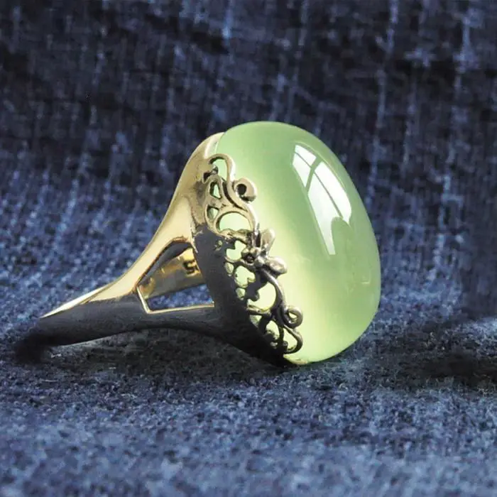 

New Silver Original Inlaid Green Crystal Ring Female Models Chinese Retro Atmosphere Pigeon Egg Light Luxury Women's Gift