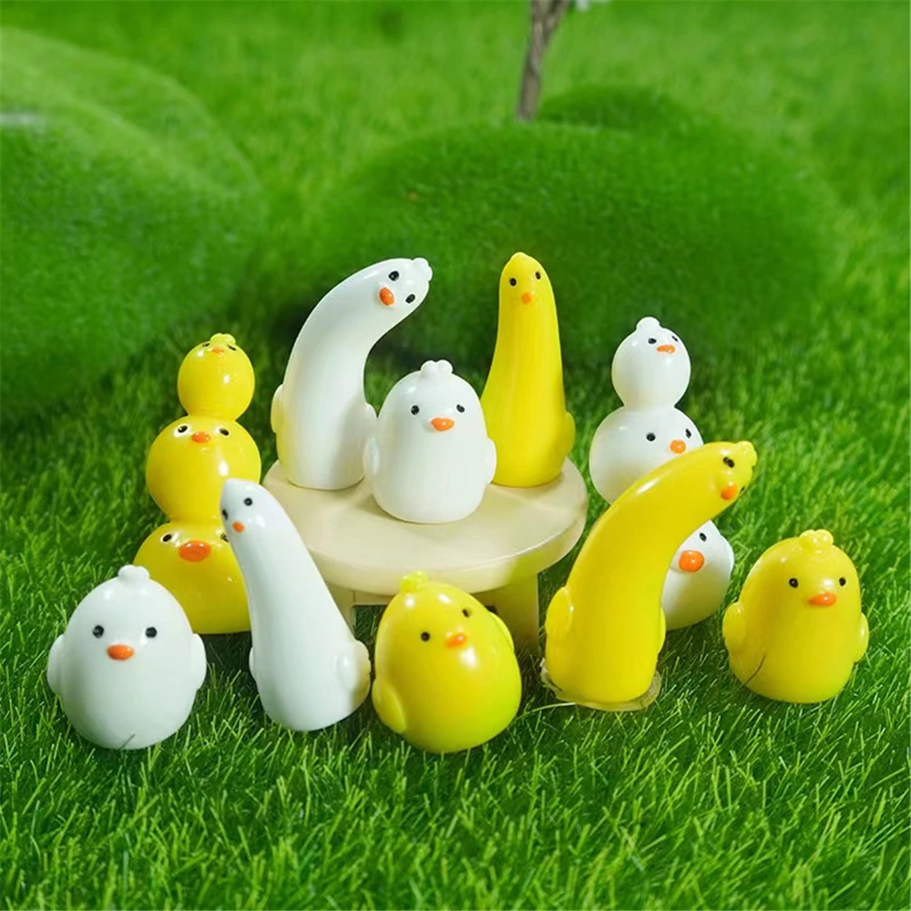 Creative Strange Chick Decor Yellow/White Figure Doll House Mini Furniture Oddly Shaped Luminous Chick Miniature Home Decoration