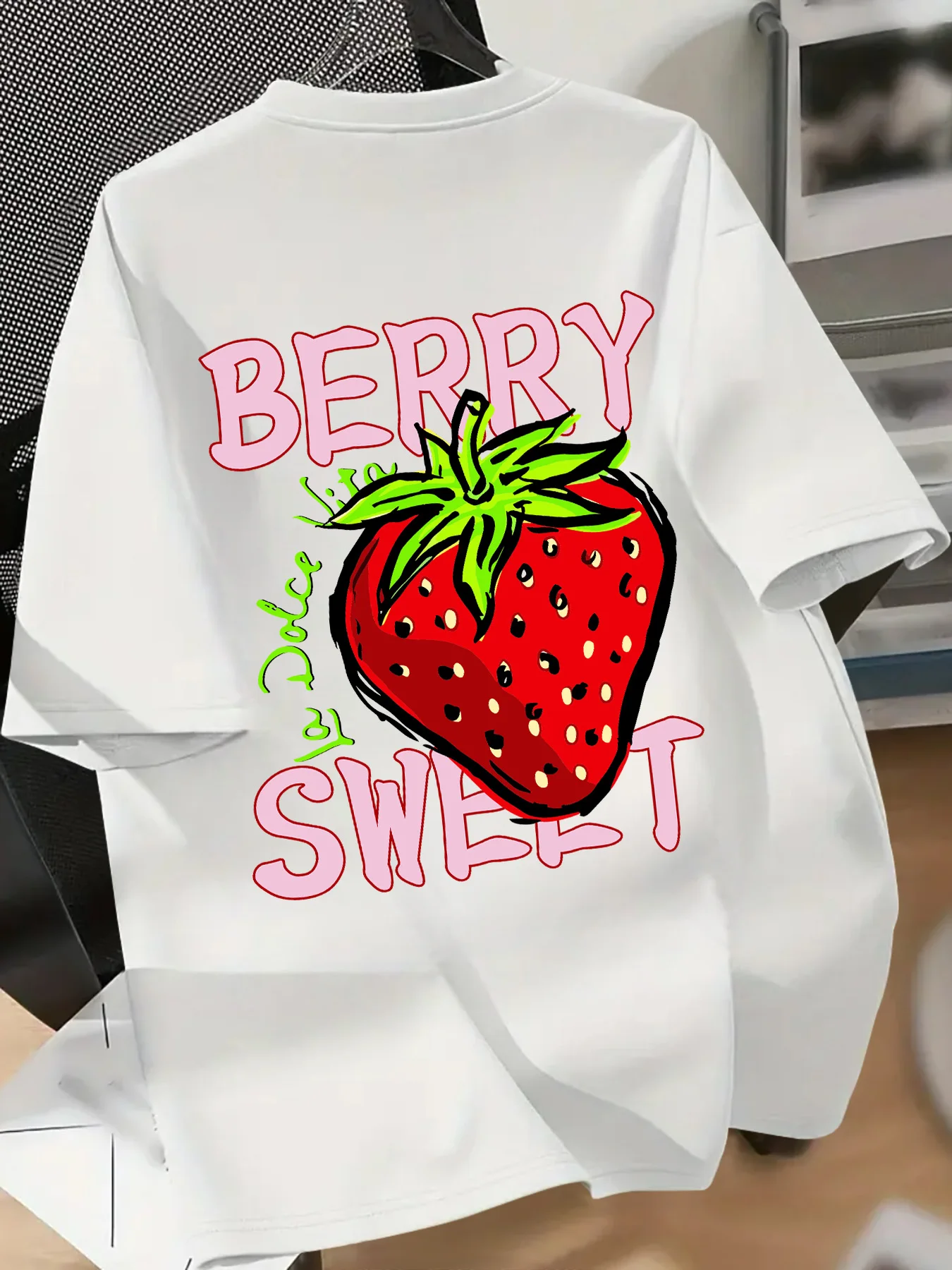 Men Oversized Streetwear T‑Shirt Cartoon Strawberry Fruit Graphic Back Print Drop‑Shoulder Casual Short Sleeve Tee