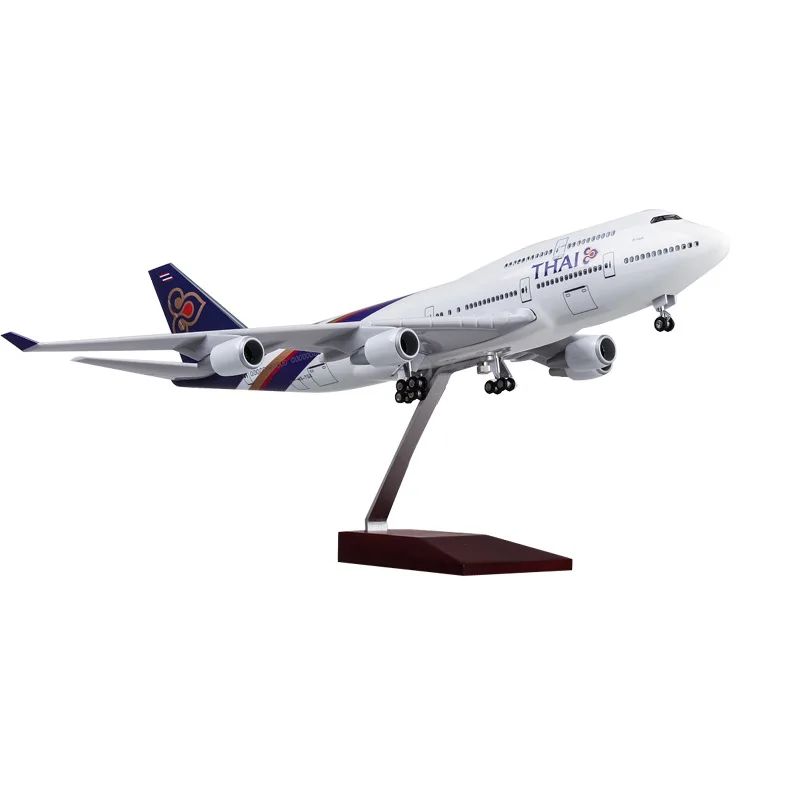 47CM scale aircraft	Thai Airlines 747 B747 plastic model Plane with Landing Gear Wheels Light Souvenir Hobby Collection gift