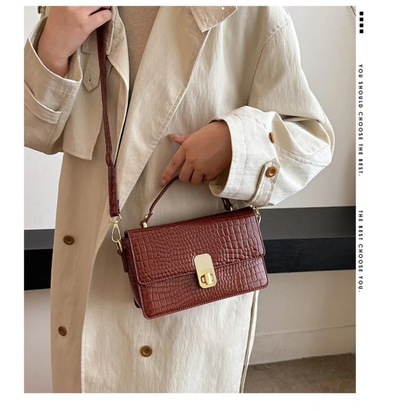 

Стильный повседневный простой кошелек-мессенджер с ремешком через плечо для женщин для отдыха в винтажном стиле и буквенным логотипом