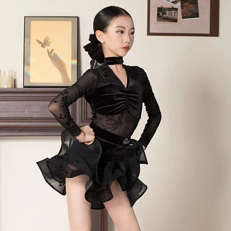 Latin dansjurk voor meisjes Tango Rumba prestatiepak Zwarte V-hals bodysuit Ruche rok Kid Latin Outfit Oefenkleding 4170