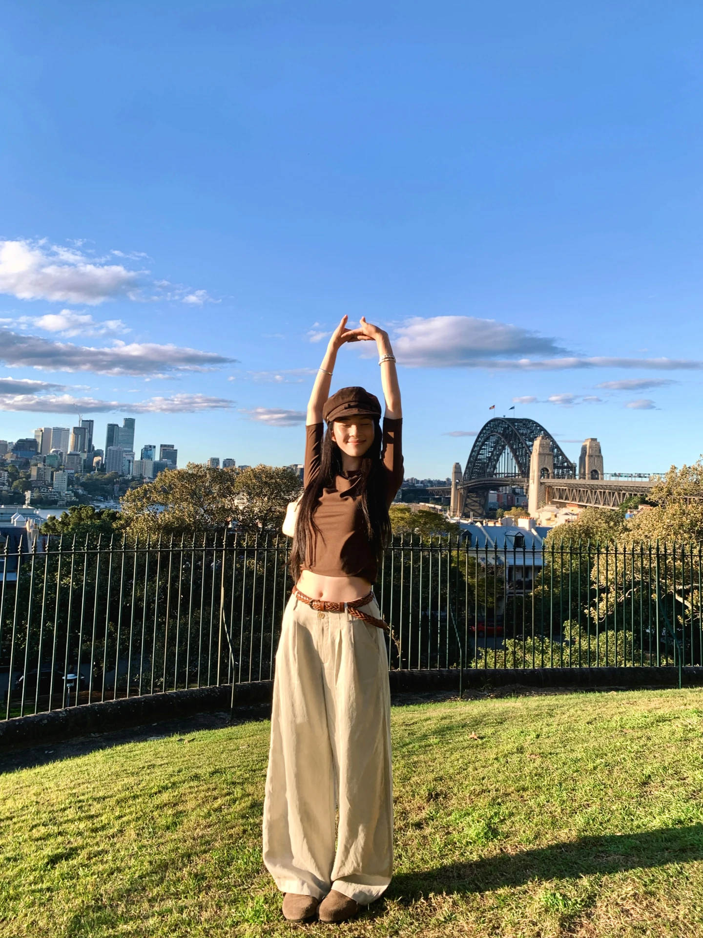 

Повседневные льняные брюки с широкими штанинами, на двух пуговицах, свободного прямого кроя, осенние, новые, женские, с высокой талией, визуально стройнящие