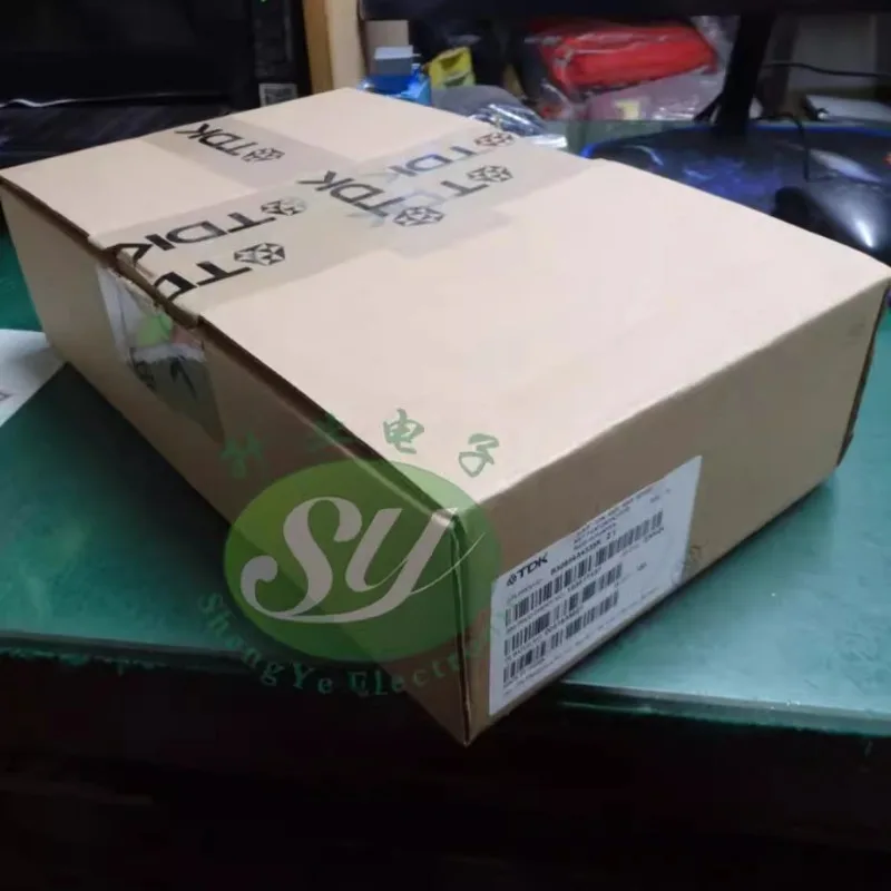 5PCS/10PCS EPCOS 3.3uf/400v 3u3 335 MKP Nuovo condensatore a film 28MM B32654A4335K