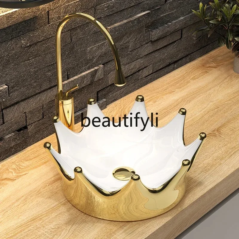 f156 창의적인 크라운 유럽식 세면대 금색 세라믹 세면대 원형 검정 세면대