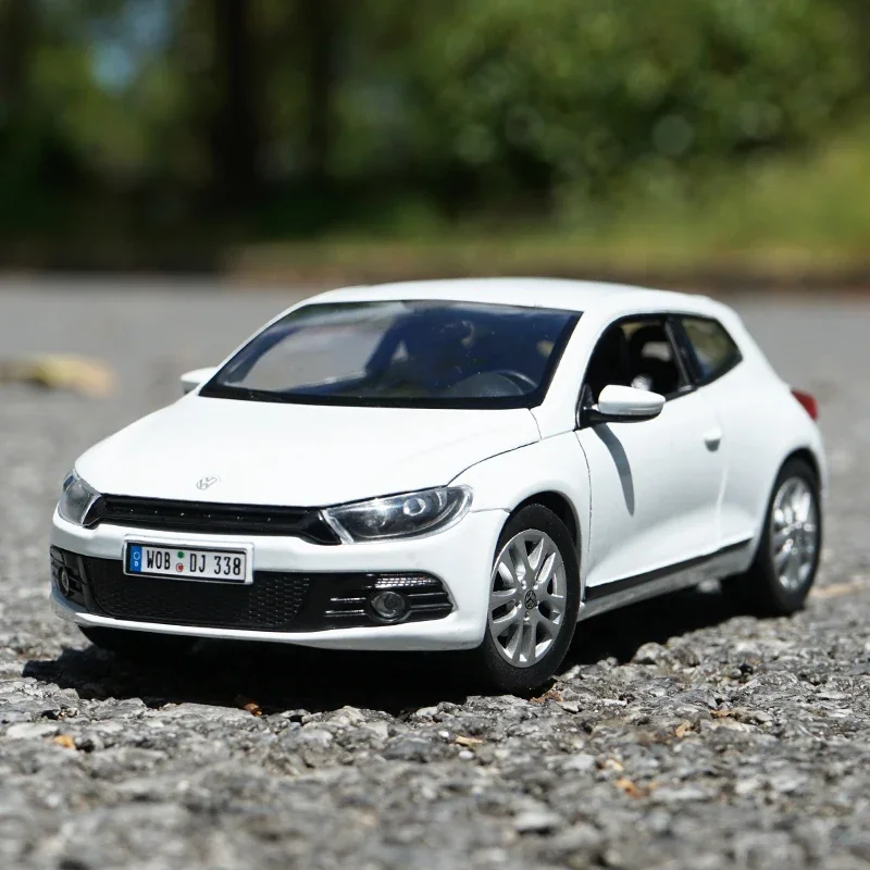 WELLY 1:24 Volkswagen Scirocco Car Diecast Model Car Classic VW Toy Car Alloy Sport Car Metal Racing Car For Kid Gift B7