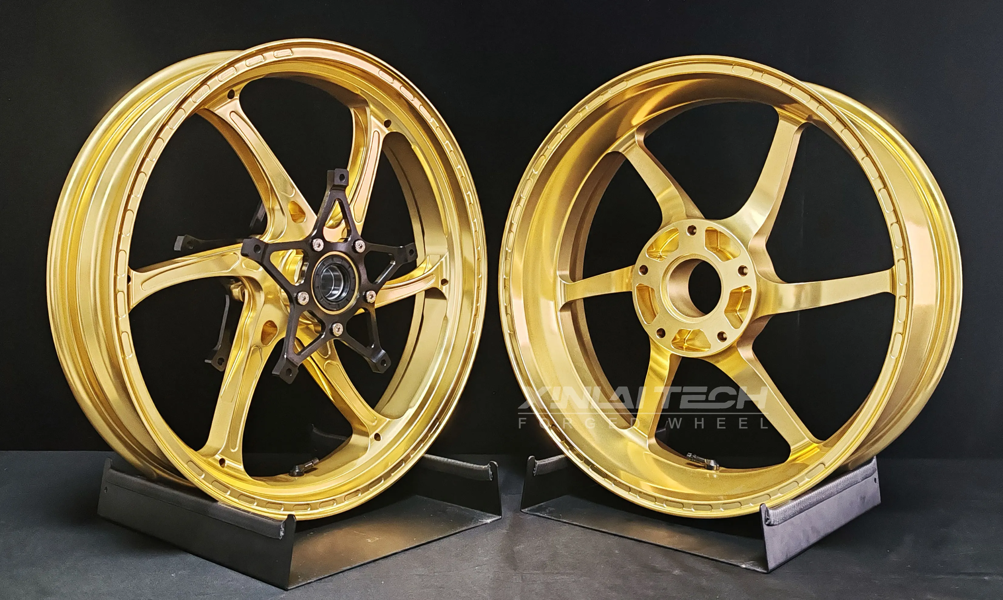 XL Durable Forged Custom Anodized Motorcycle Wheels High Strength Billet Alloy Rims for BMW R NineT Classic Urban Street Upgrade