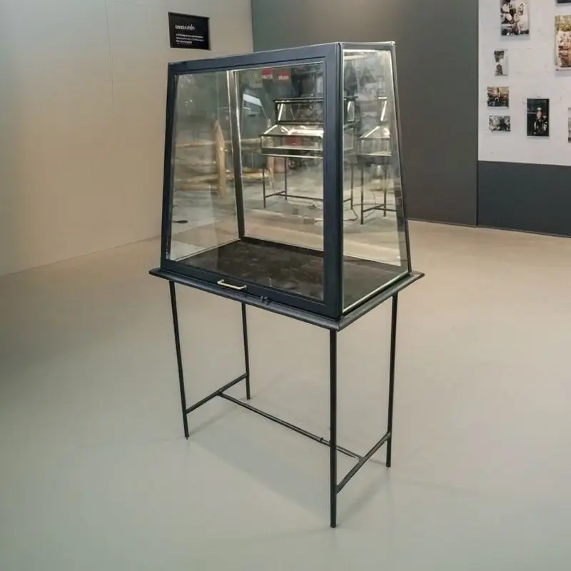 Glass Jewelry Transparent Watch Showcase Jade Display Cabinet Wrought Iron Counter Simple Display Nakajima Tai Antique Display