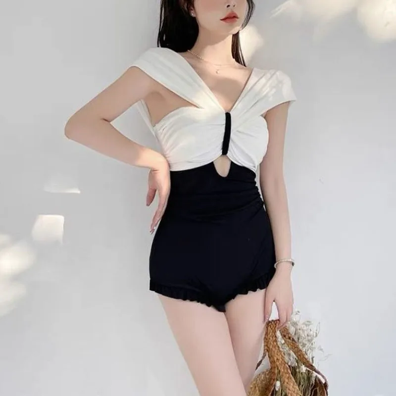 Summer New Color Block V-Neck Hollow With Chest Pad Without Steel Support Hot Spring Swim Conservative One Piece Swimsuit