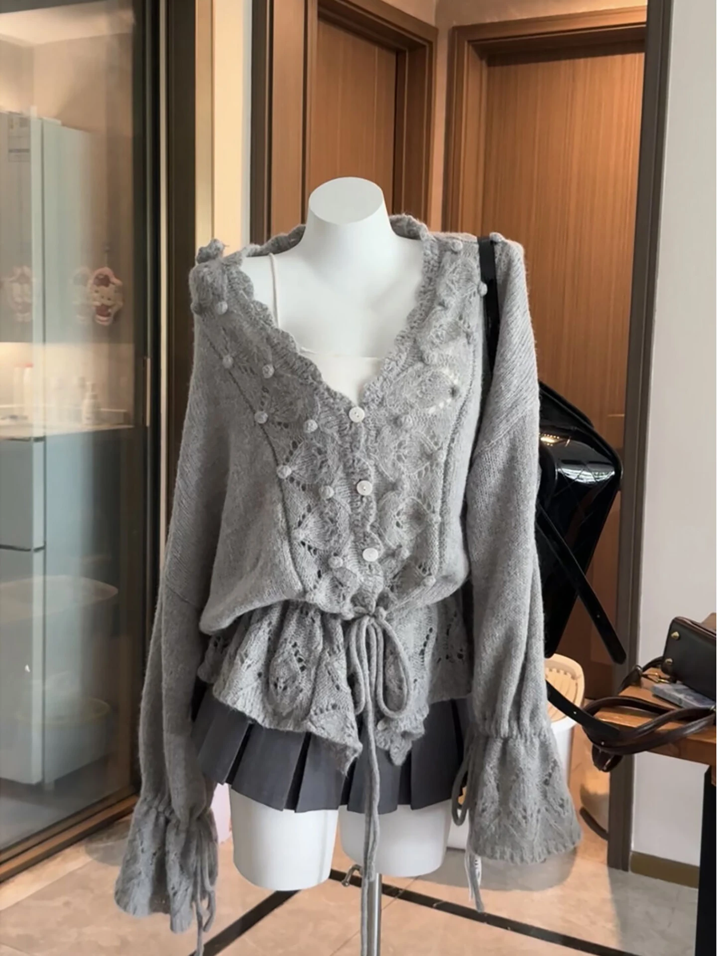 

ay Выдолбленный длинный свек V-Ne, женский милый нежный свитер с поясом, осенний корейский вязаный свитер