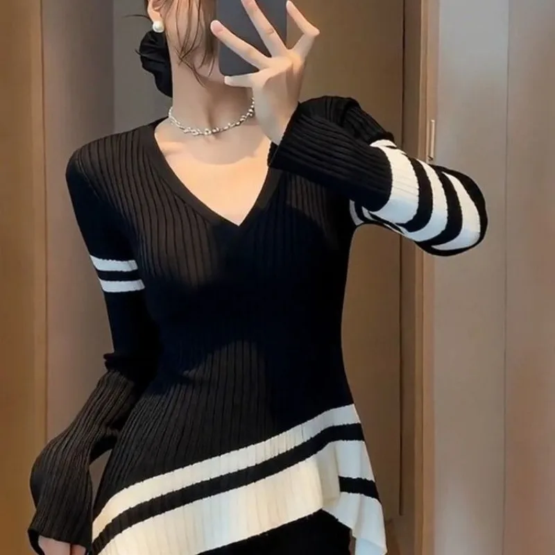 Women Clothing Autumn Winter Fashion Simplicity All-match Temperament Knitting Female Color Blocking V-neck Sweater Pullovers To
