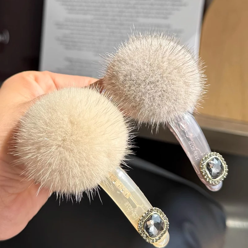 

Real Mink Fur Ball Duckbill Hairpin Korean Cute Plush Clip Headdress Girls Hair Accessories Luxury Ladies Hairgrip Headwear