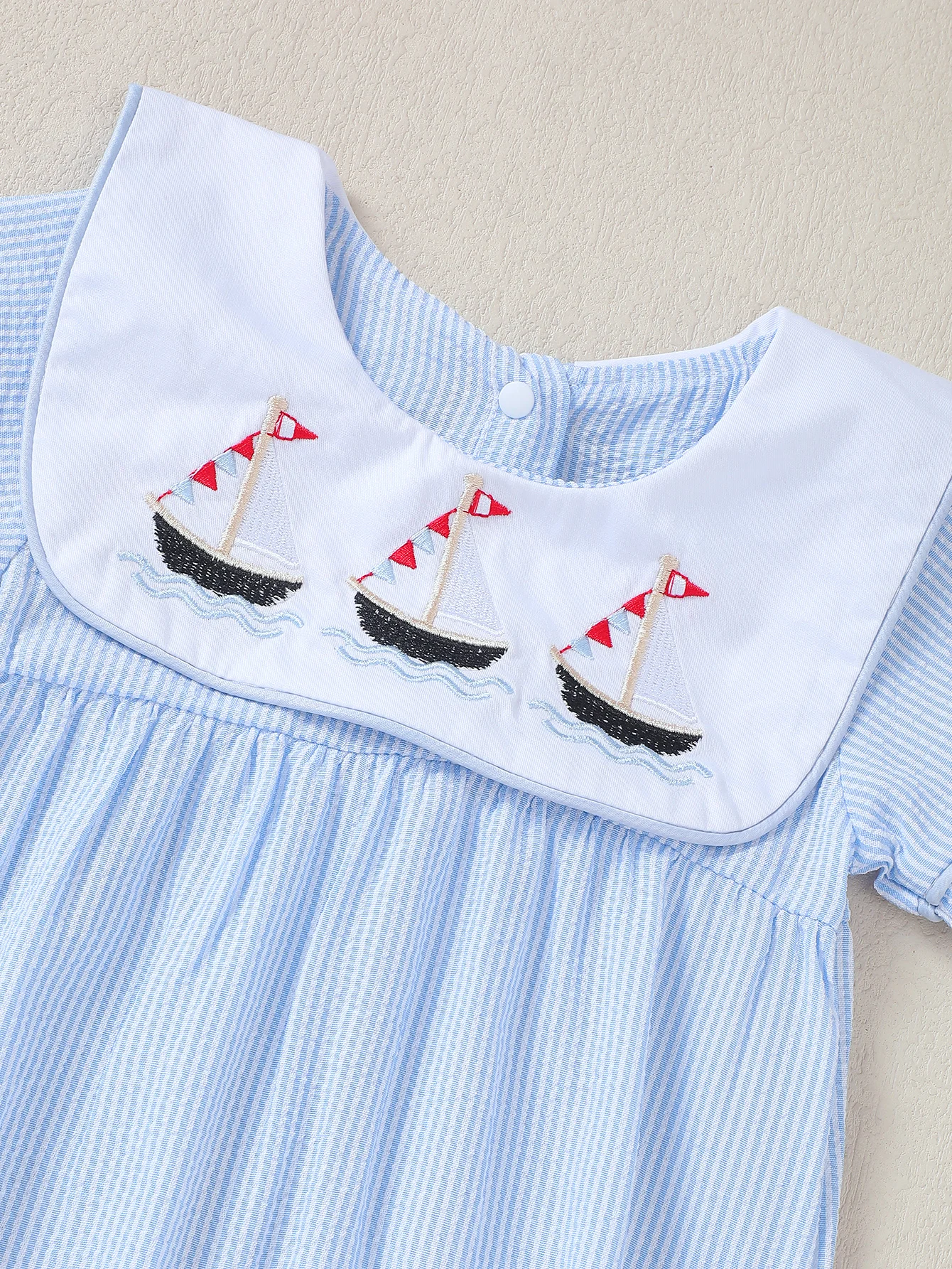 Sommer-Strampler für Babys und Kleinkinder mit kurzen Ärmeln und Streifenmuster, bequeme, atmungsaktive Kleidung – Detail 2