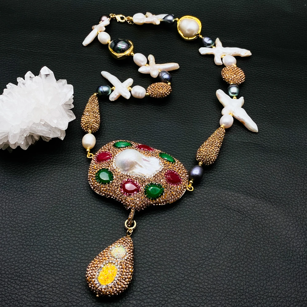 

Y·YING Колье-чокер с крупным кулоном в виде креста из культивированного белого барочного жемчуга и перламутра, ювелирные изделия