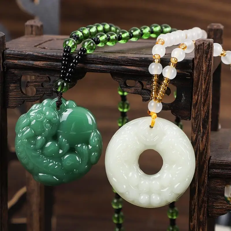 Hand-Carved Green Glass Stone Pendant Necklace Premium Chinese Style Jewelry for Couple Daily Matching