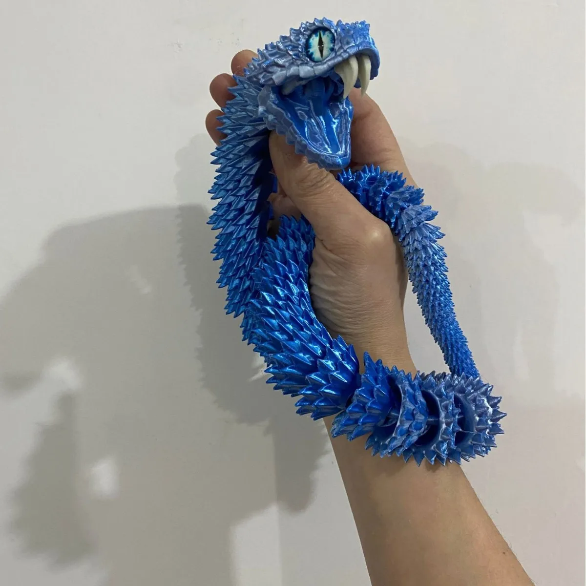 Creative Gradient 3D Printed Articulated Snake with Movable Joints Retractable Teeth Crystal Snake Fidget Figurine Home Decor
