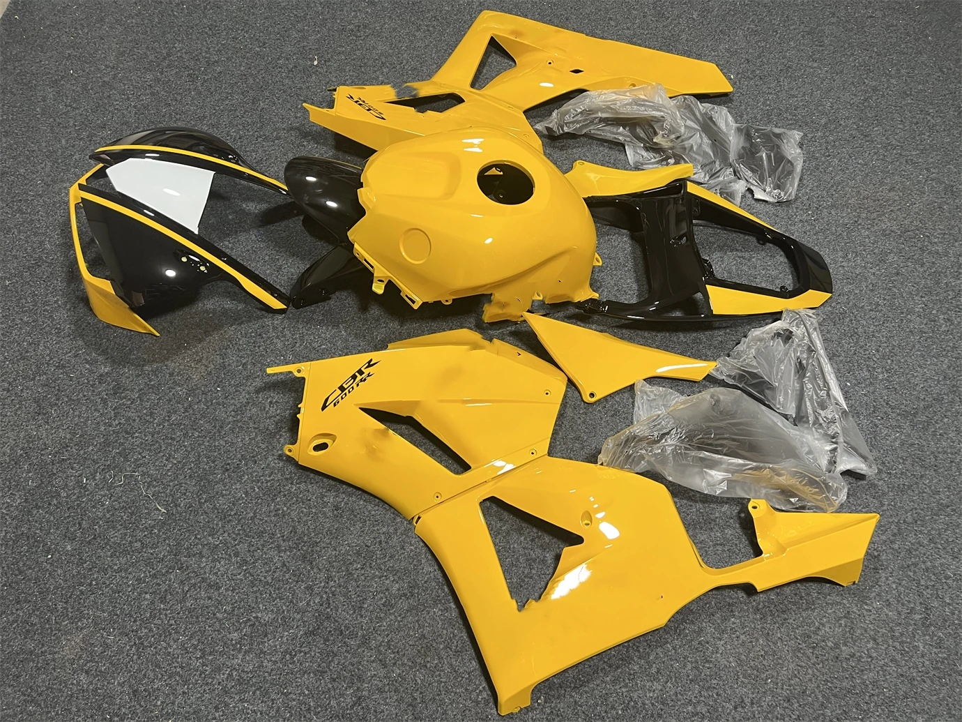 Motorcycle Fairing Kit Suitable for CBR600RR 13-19 Years CBR600 F5 2013 2014 2015 2016 2017 2018 2019 Fairing Yellow Black