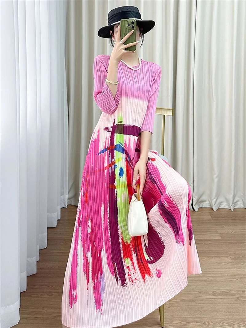 三宅レディースドレスイブニングドレス夏のデザインセンスラウンドネッククロップドスリーブパターンプリントプリーツルーズドレス女性