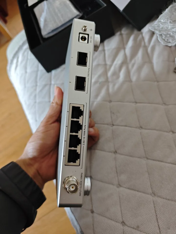 KS-6 KAS flagship 10G 10G audio HIFI fever switch, optoelectronic isolation OCXO clock line, electronic data broadcast streaming