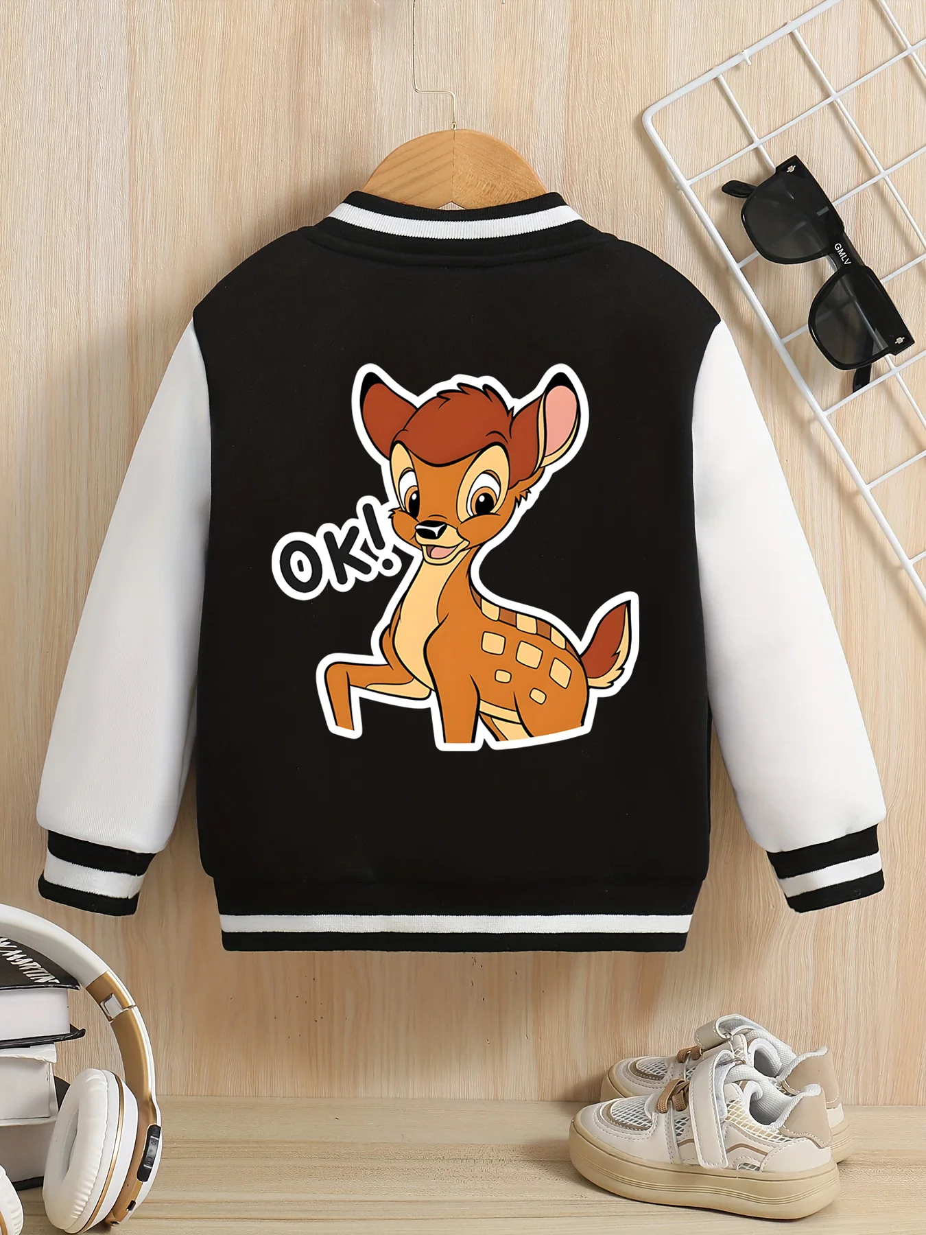 سترة بيسبول MINISO Disney Bambi "OK" للأولاد - طباعة بامبي لطيفة على الوجهين، مثالية للارتداء المدرسي، صديقة للبشرة #4