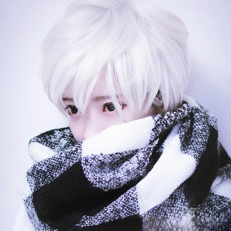 Men\'s  universal anime,  fake hair, silver-white short hair, cosplay