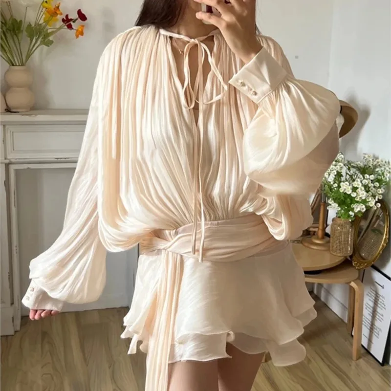 فستان قصير أنيق بأكمام طويلة منتفخة للنساء جديد أنيق برقبة على شكل حرف v وخصر عالٍ فساتين الحفلات المسائية للسيدات لقضاء العطلات