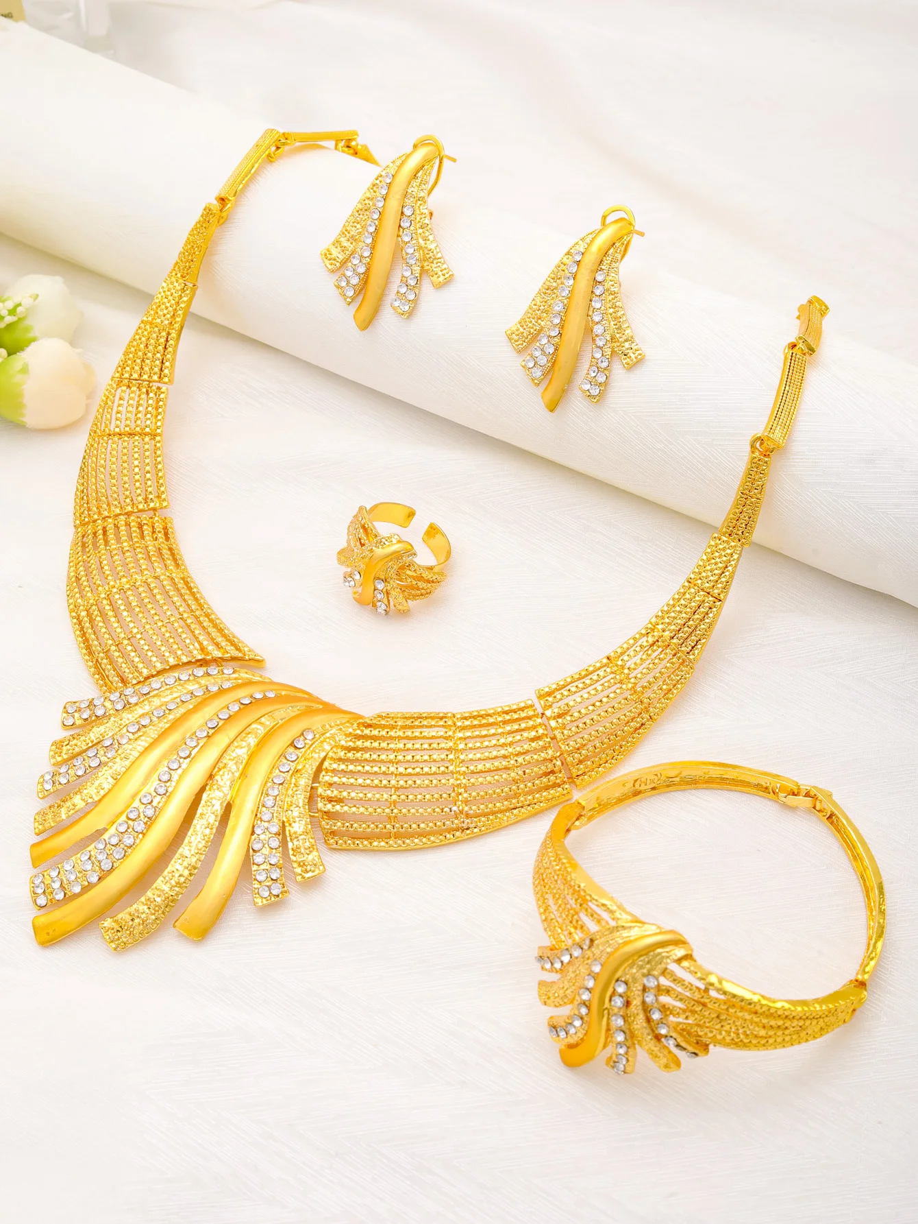 African Gold Color Jewelry Sets for Women Indian Choker Necklace Earring Nigerian 24K Gold Plated Jewellery Dubai Wedding
