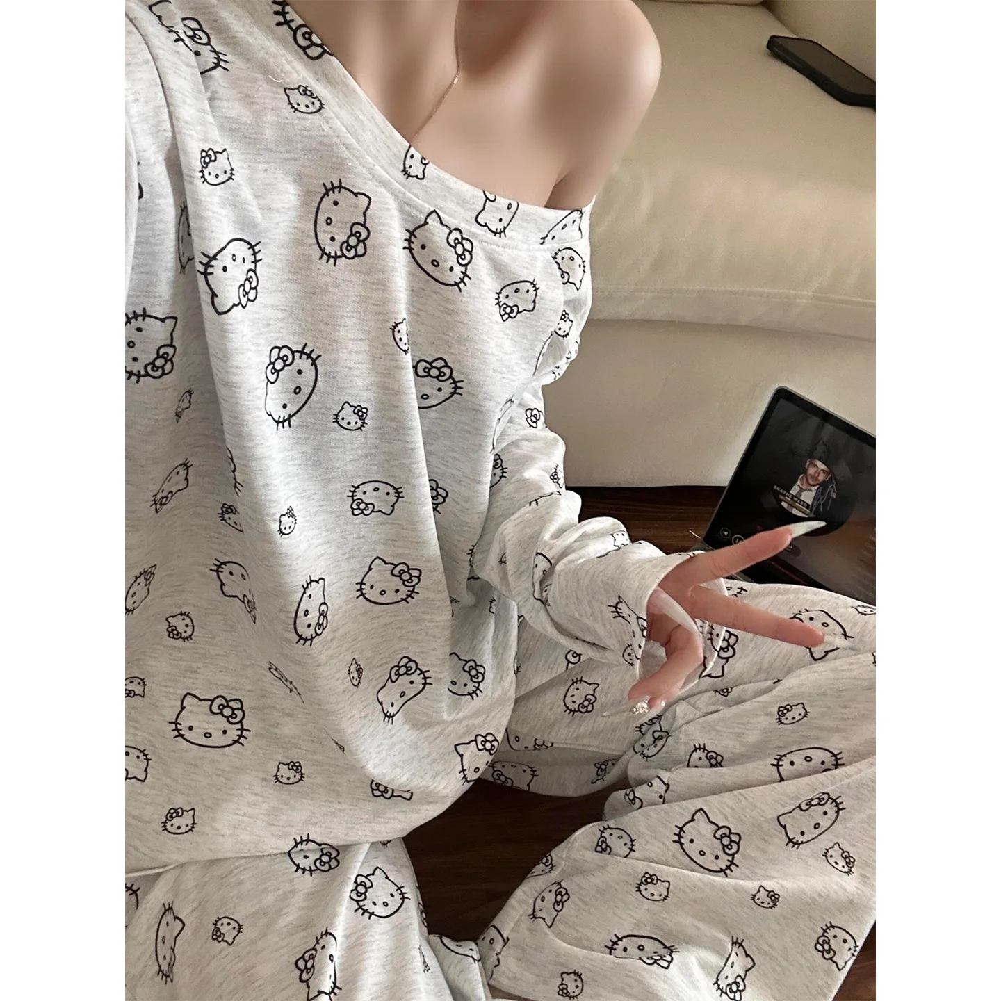 

Women Pajamas Spring Sanrio Hello Kitty Kawaii Sleepwear Autumn Cartoon Soft Comfortable Girl Home Clothes Nightgown Set