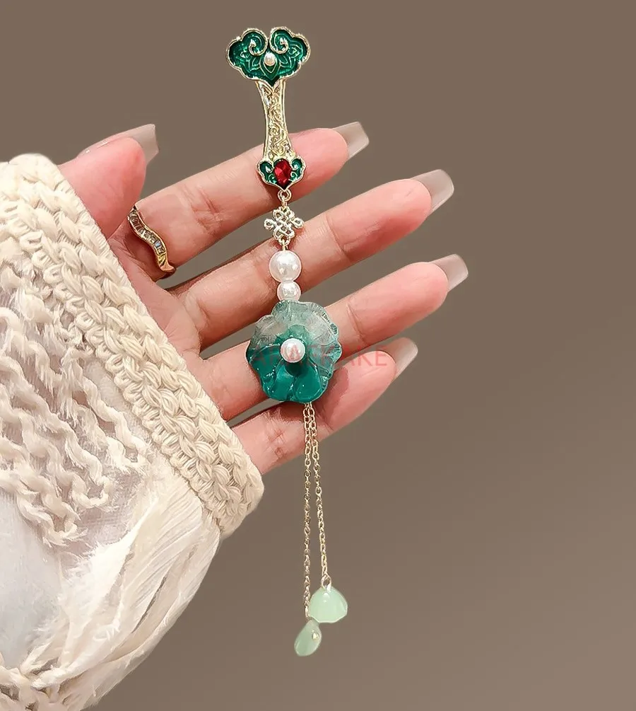 Chinese style cheongsam brooch buckle lotus leaf tassel pendant Chinese style pendant accessories