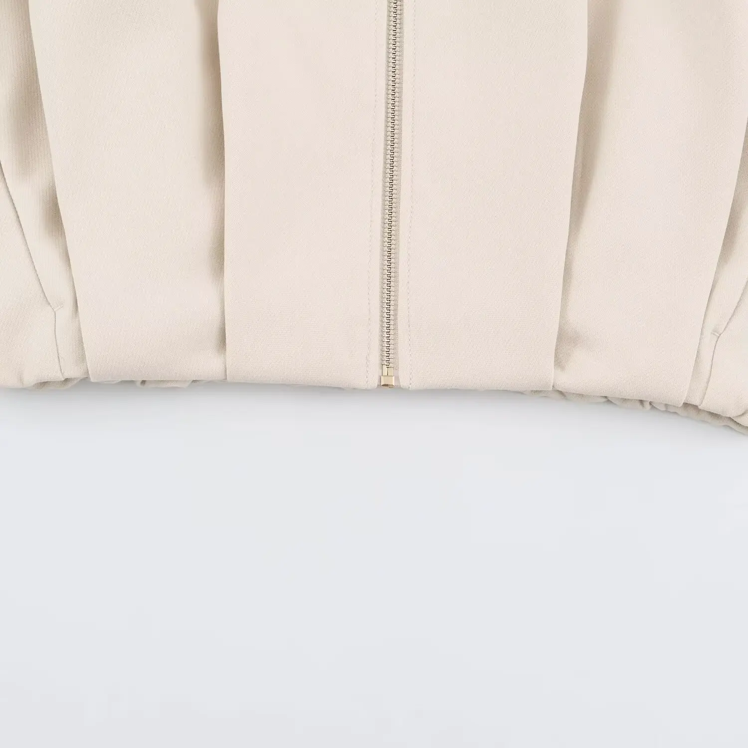 KONDALA Damen Trendige Lässige Stehkragen-Jacke Minimalistische Pendler-Jacke mit Plissiertem Saum und Reißverschluss 2026 Herbst Vielseitige Jacken – Detail 8