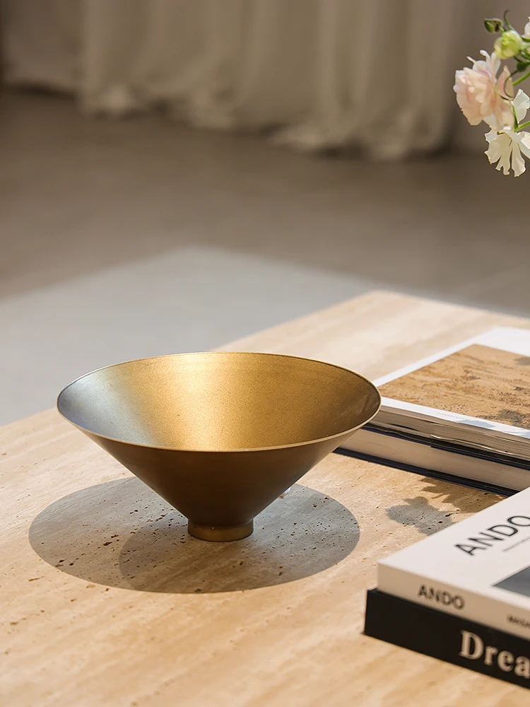 

Gold Metal Storage Fruit Tray Decorative Tabletop Small Legged Flower Vase Living Room Decorative Accories Home Decor