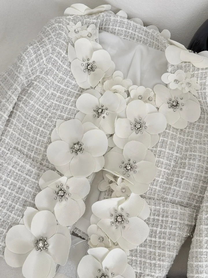 우아한 헤비듀티 라인스톤 3D 플라워 재킷 여성용 가을 패셔너블 다용도 두꺼운 트위드 탑 오리지널 디자인 슬림핏