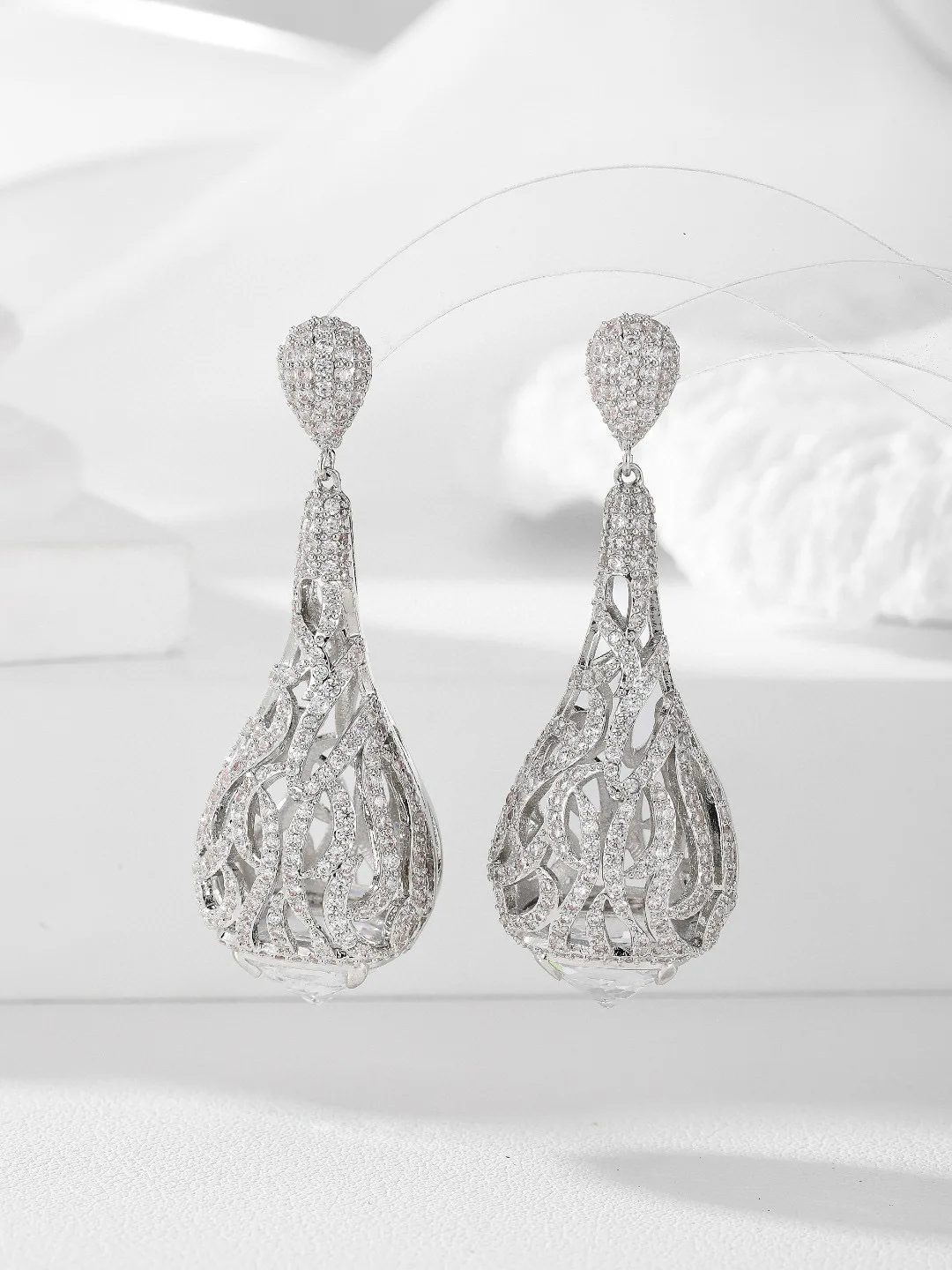 Fashionable hollow zircon waterdrop earrings luxury bridal wedding advanced ear accessory
