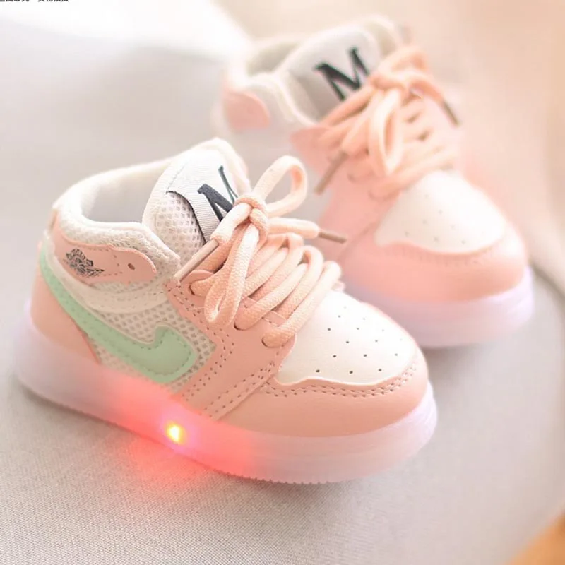 Spring and Autumn Children Shoe Boys Girls Lighted Sneakers Glowing Shoe Soft Soled Breathable Casual Infant Toddler Shoes