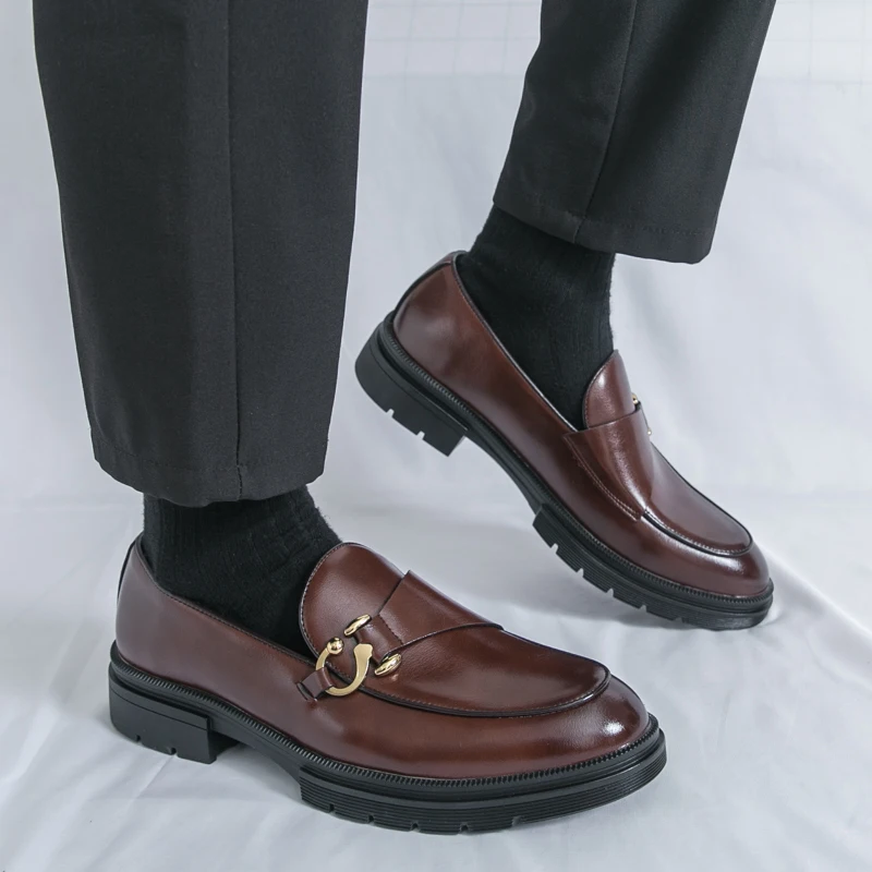 Classic Men Loafers Black Brown Men Casual Thick-soled Light and Fashionable Small Leather Shoes Wedding Banquet Shoes Men