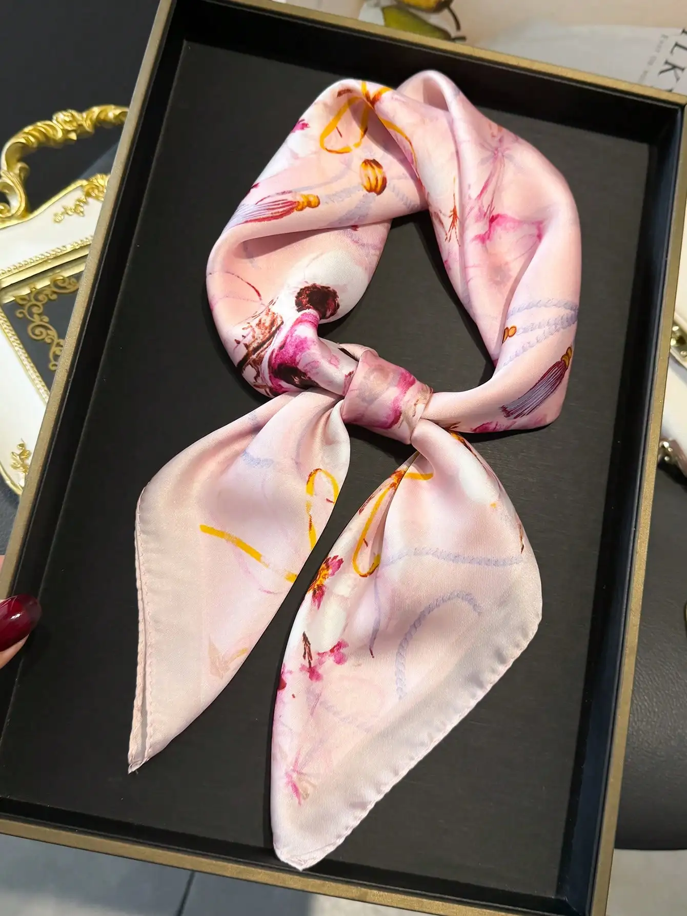 1pc Women's Elegant Retro Printed Thin Satin Scarf, Faux Silk Material, Bohemian Vintage Casual Style, Can Be Used As Scarf, Shawl, Lightweight And Comfortable, Suitable For Spring/Summer Daily Wear And Dress Matching,Beach,Holiday,Accessories,Travel