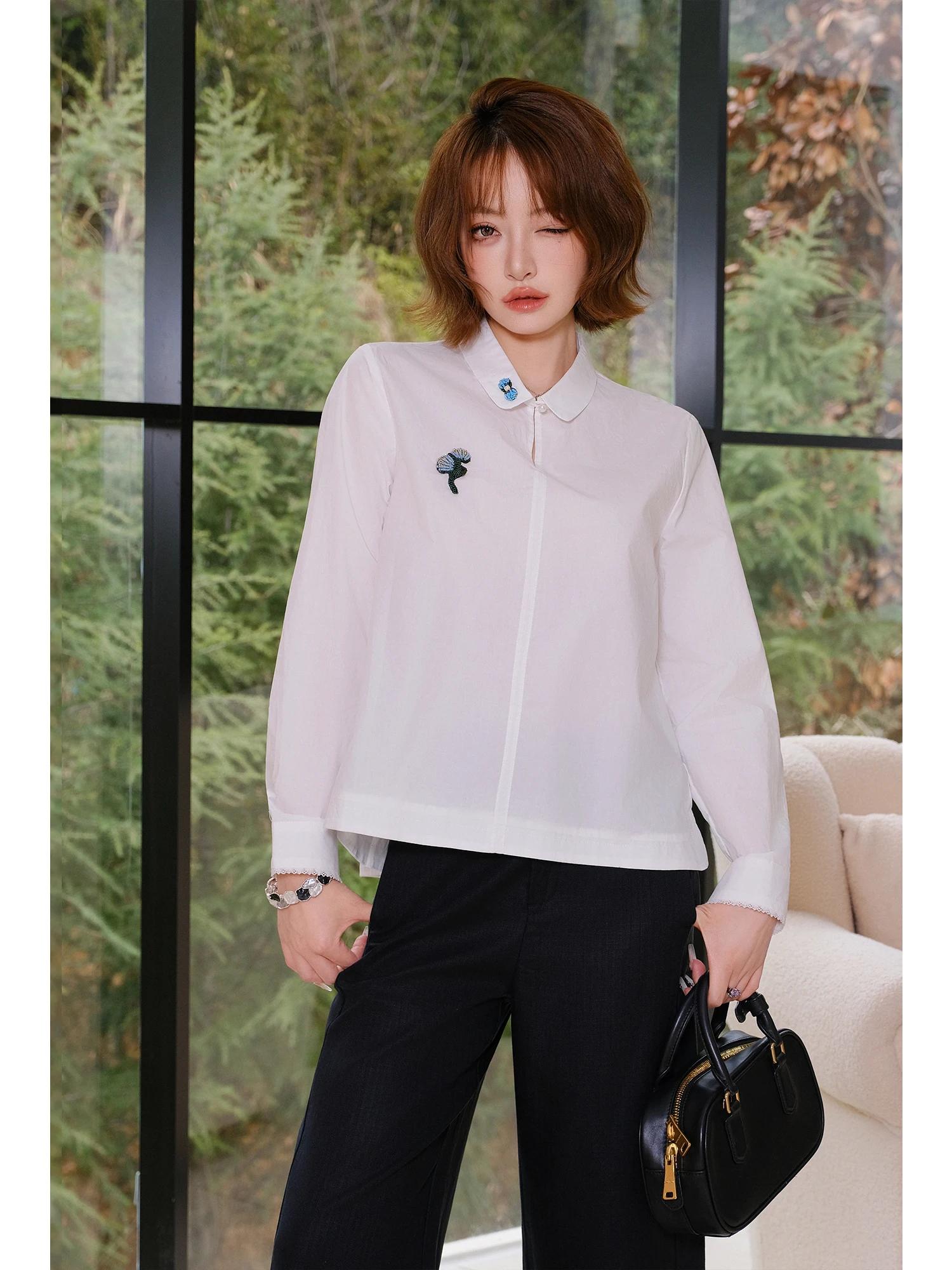 

MIUCO Simple Sweet Doll Collar Embroidered Knot Neck Flower Chest Badge Cotton White Shirt Skin-friendly Breathable