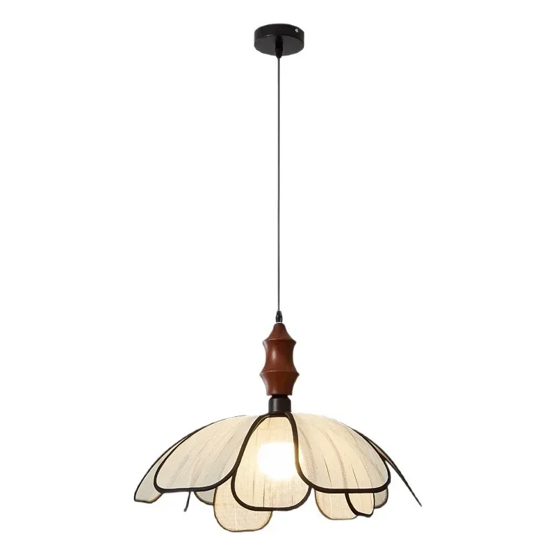Petal ceiling French medieval high-end artistic room lamps, Japanese retro solid wood fabric bedroom lamps
