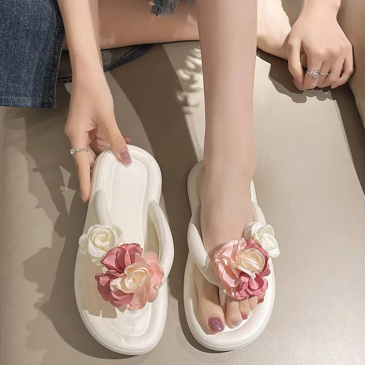 

Women's floral flat slippers outdoor flip-flops beach sandals