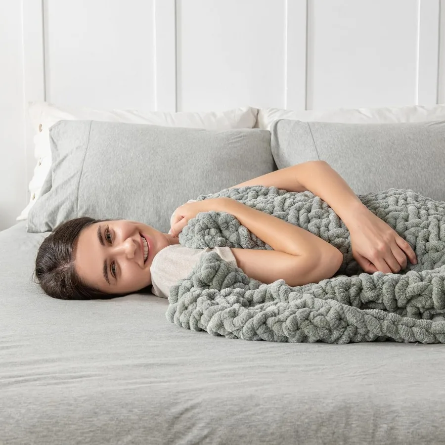 

Handmade 12 lb Soft Knitted Weighted Blanket 48 x 72 Inch Breathable Chunky Knit Gravity Blanket Throw for Relaxation and Stres