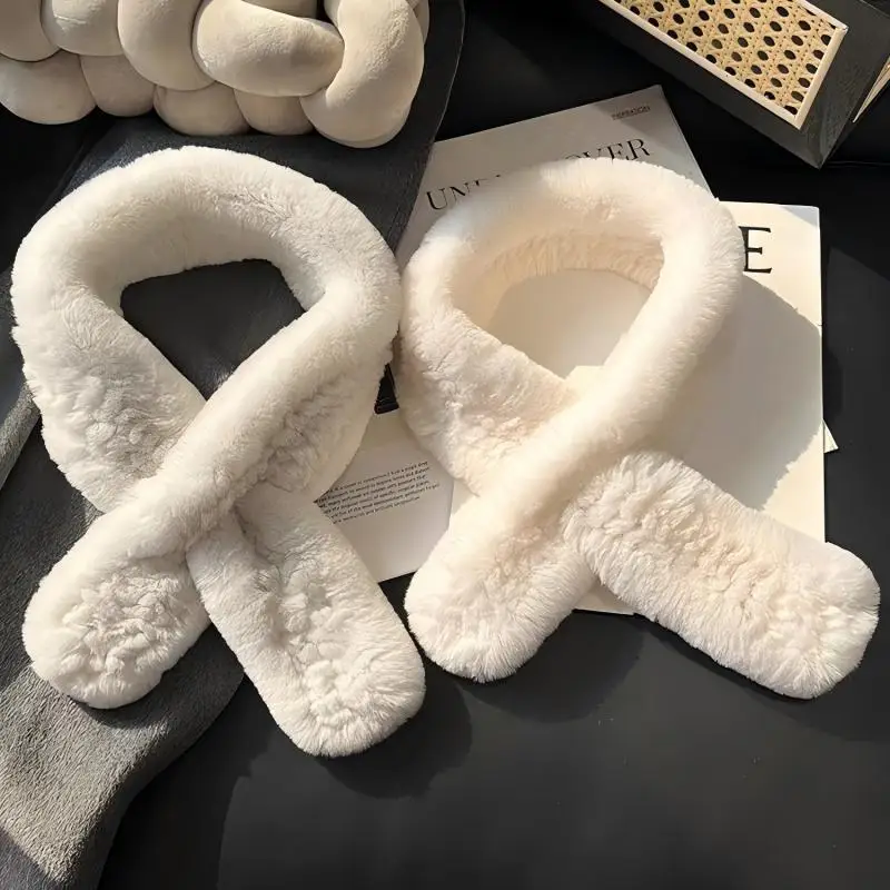 

Elegant Luxury Winter Women's Hand Knitted Rex Rabbit Fur Scarf Customized Design