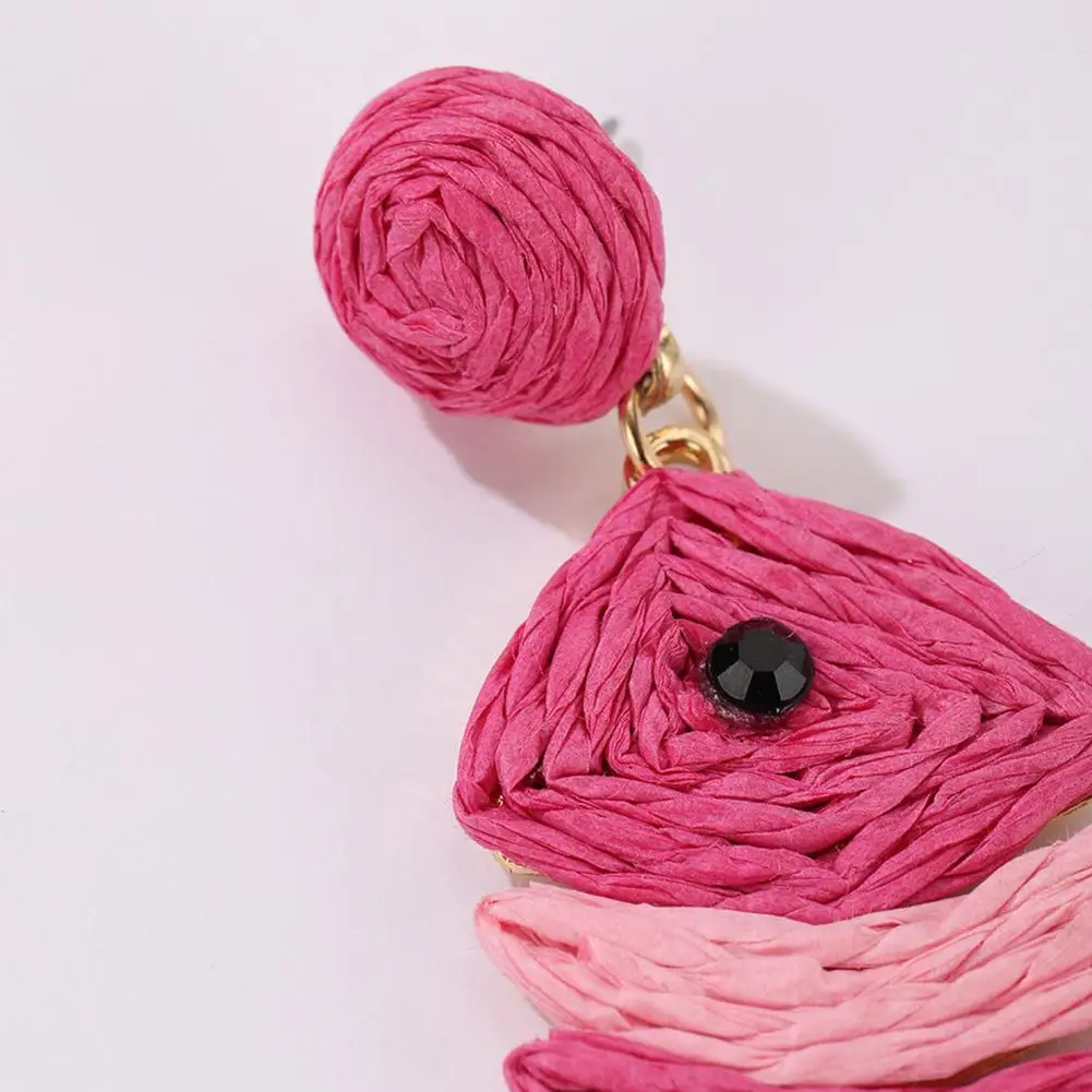 Hand-woven Earrings Boho Raffia Earrings for Women Handmade Rattan Fish Shape Drop Dangle Earrings Bohemian Straw Hoop Summer
