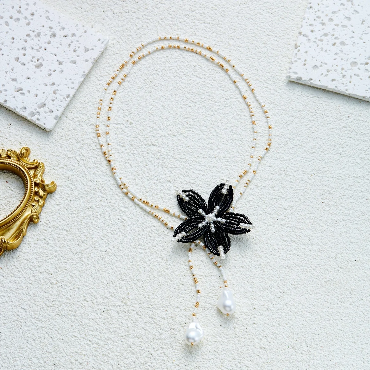Böhmische handgefertigte Halskette mit gewebten Reisperlen und Blumenmuster für Damen, barocke Kunstperlen-Quastenkette, lange Pulloverkette, Schmuckstück – Detail 33