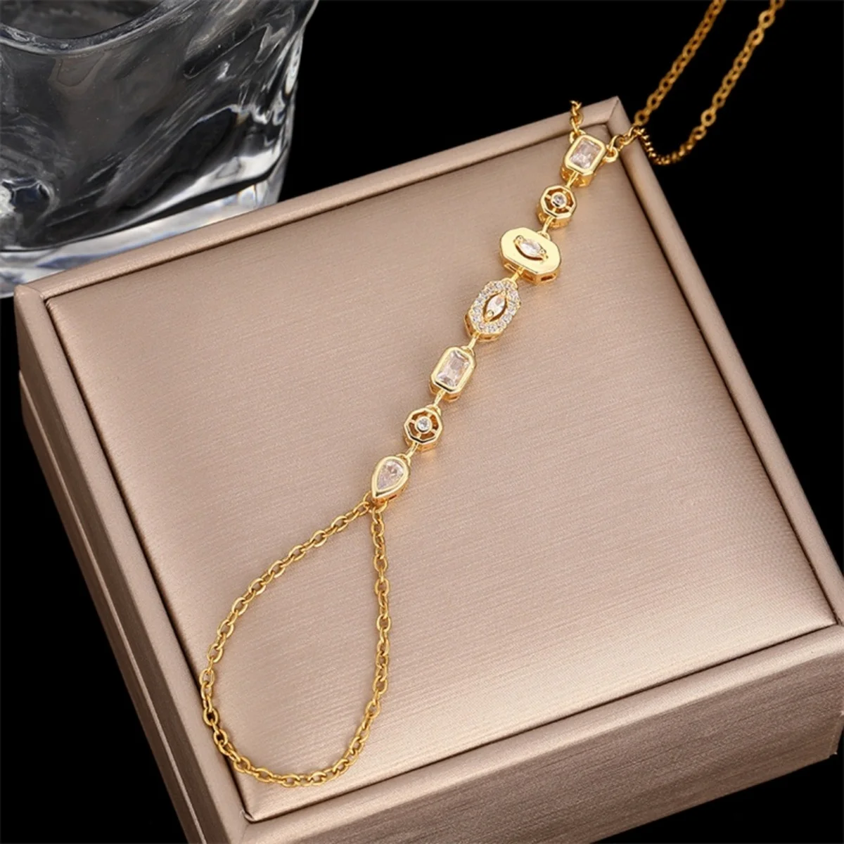 Buntes Zirkon-Schmuckset mit geometrischen Verbindungsstücken, Quastenanhänger, Halskette, Ohrringen und Armband für Damen und Herren, luxuriöses Edelstahl-Schmuckset – Detail 20