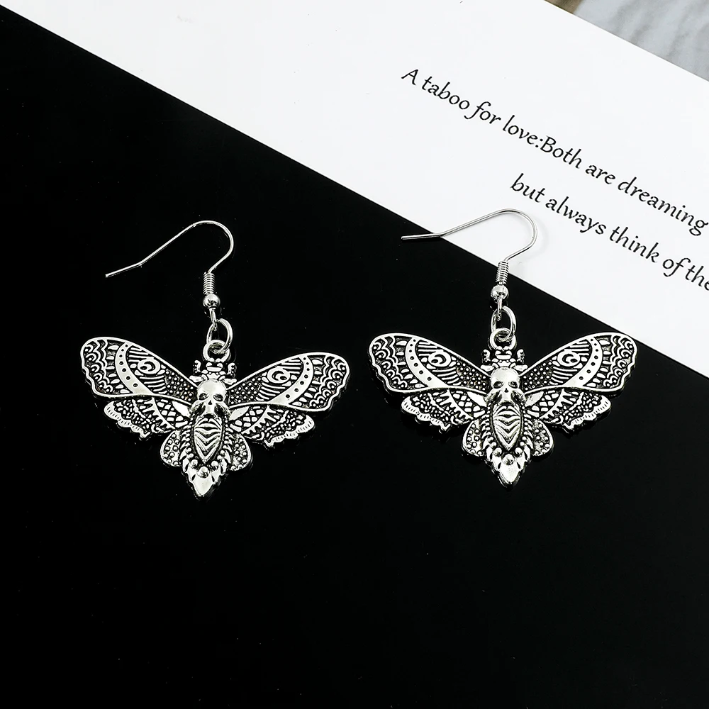 Goth Punk Style Moth Pendant Earrings Retro Skull Drop Earrings for Women's Halloween Party Jewelry Personality Gifts