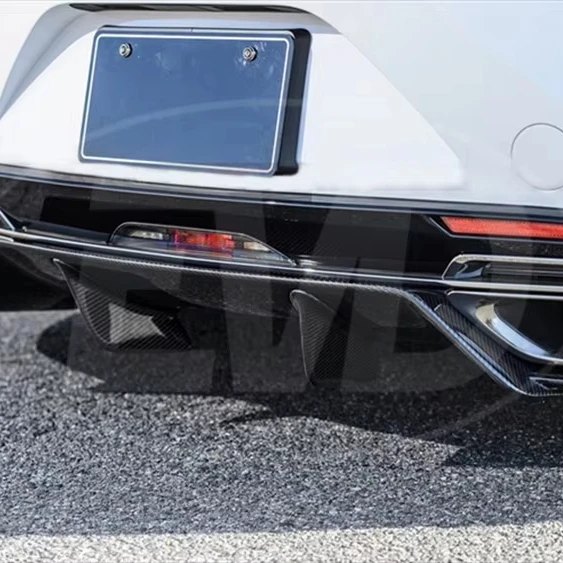 

ЗАДНЯЯ ГУБКА из углеродного волокна в стиле AIMGAIN для LEXUS LC500 2017-2018