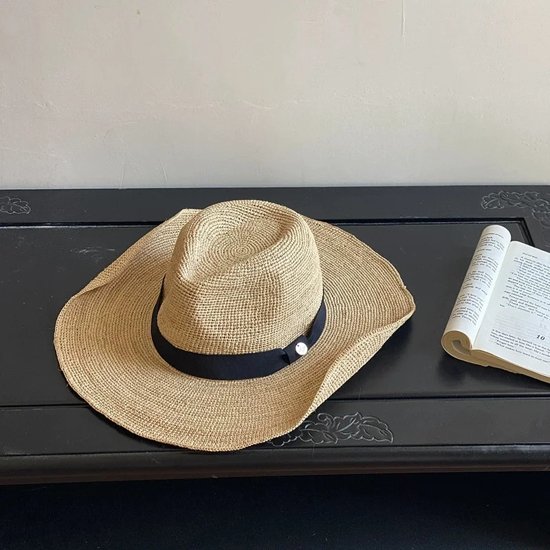 Wide-brimmed straw hat – a versatile summer accessory for men and women: jazz hat, casual foldable beach hat, sun hat