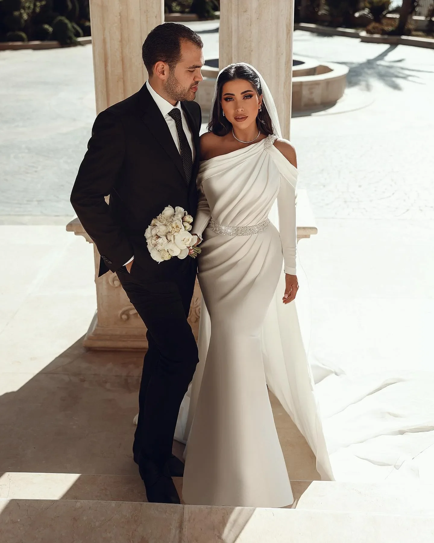Graceful Mermaid Wedding Dresses Long Sleeves Bridal Gowns With Detachable Train Pleated One Shoulder Neckline Satin Vestido